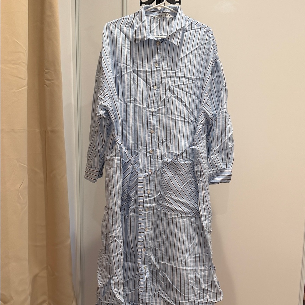 Zara Women's Light Blue Striped Button Down Shirt